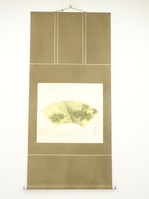 道具 ] - 道具 源景筆 扇面に老松 肉筆絹本掛軸（共箱） | ネット